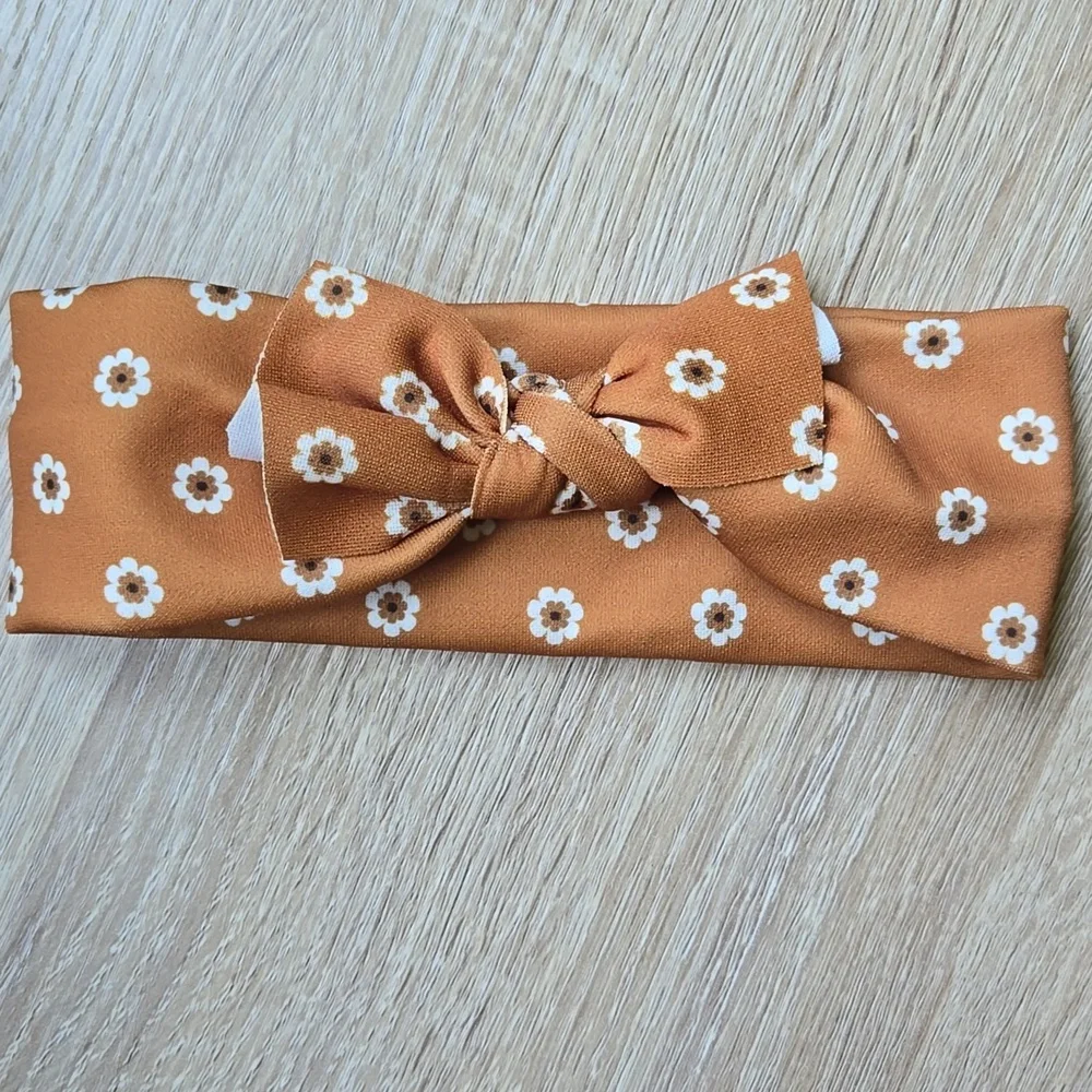 Retro Daisy Knotted Headband Burnt Orange Boho Floral Hair Wrap Soft Stretch Top